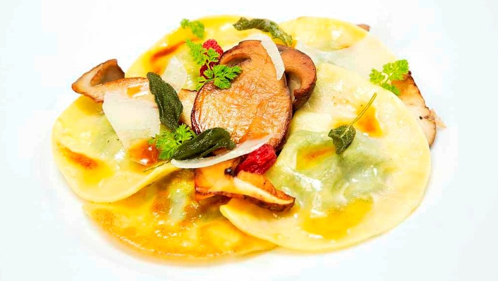 Ravioli mit Frischkäse und Steinpilzen