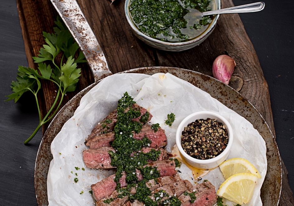 Steak mit scharfer Salsa Verde Steak mit scharfer Salsa Verde