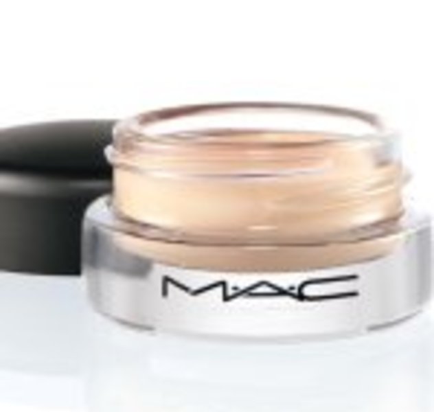 MAC Welldefined Concealer