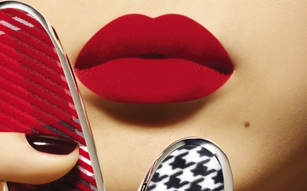 Die Rouge G Velvet Lippenstift-Kollektion vereint kultiviertes Makeup mit einem samtigen Touch