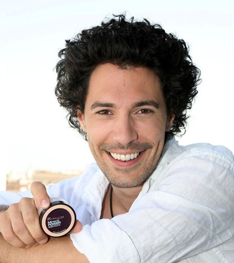 Boris Entrup, Make-Up Artist von Maybelline Jade Boris Entrup, Make-Up Artist von Maybelline Jade