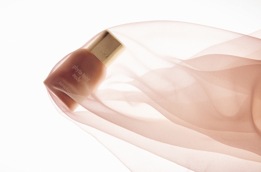 Die unsichtbare, zuverlässige und ultrasinnliche Formel von Phyto-Teint Nude verkörpert diese ideale Natürlichkeit Die unsichtbare, zuverlässige und ultrasinnliche Formel von Phyto-Teint Nude verkörpert diese ideale Natürlichkeit