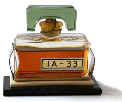 1A-33 Originalflakon von F.J. Schwarzlose Söhne 1A-33 Originalflakon von F.J. Schwarzlose Söhne