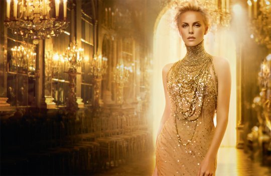 Charlize Theron für J'adore Eau de Toilette - Dior Charlize Theron für J'adore Eau de Toilette - Dior