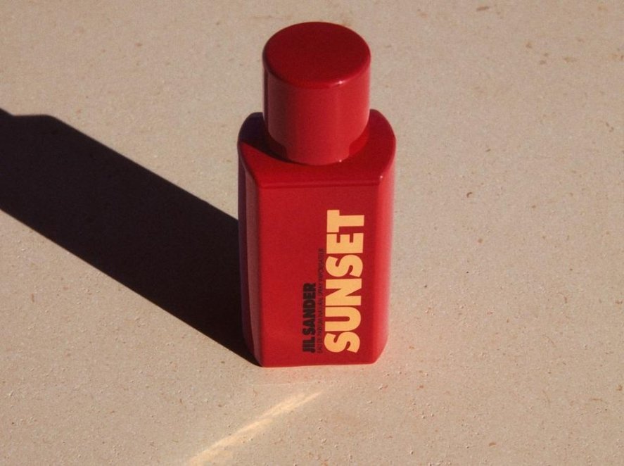 Sunset Eau de Parfum, der erste Chypre-Duft von Jil Sander, verkörpert die Dualität einer Rose: Sunset Eau de Parfum, der erste Chypre-Duft von Jil Sander, verkörpert die Dualität einer Rose:
