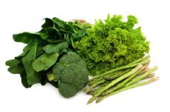 Grünes Gemüse bei Cellulite