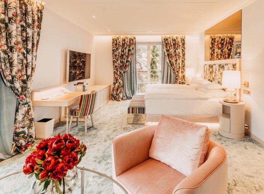 Hotel Schloss Seefels - Suite Christian Lacroix Hotel Schloss Seefels - Suite Christian Lacroix