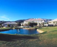 Das Hotel liegt direkt am Golfplatz Das Hotel liegt direkt am Golfplatz