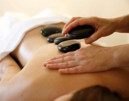 Entspannen bei einer La Stone Therapie im Hotel 'Das Schiff' Entspannen bei einer La Stone Therapie im Hotel 'Das Schiff'