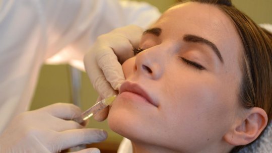 Lippenkorrektur mit Hyaluronsäure Lippenkorrektur mit Hyaluronsäure
