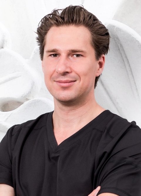 Dr. Christian Wolf