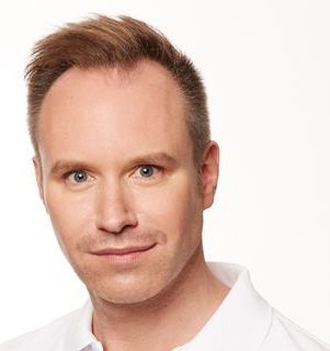 Dr. Daniel Müller Dr. Daniel Müller