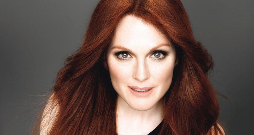 Julianne Moore für Age Perfect Zell-Renaissance von L'Oreal Paris Julianne Moore für Age Perfect Zell-Renaissance von L'Oreal Paris