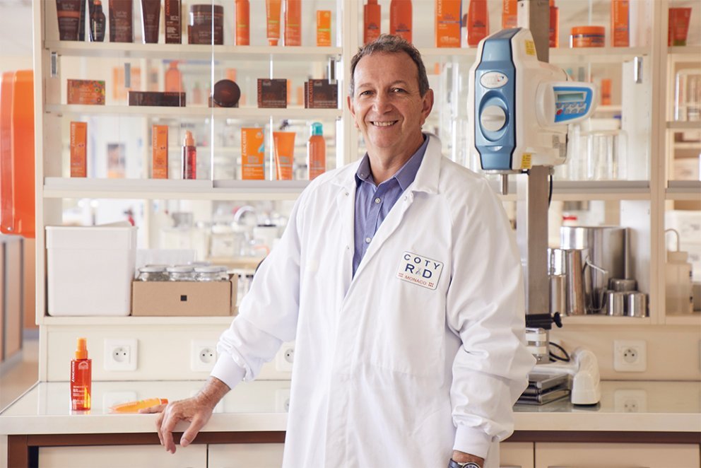 Dr. Olivier Doucet Dr. Olivier Doucet