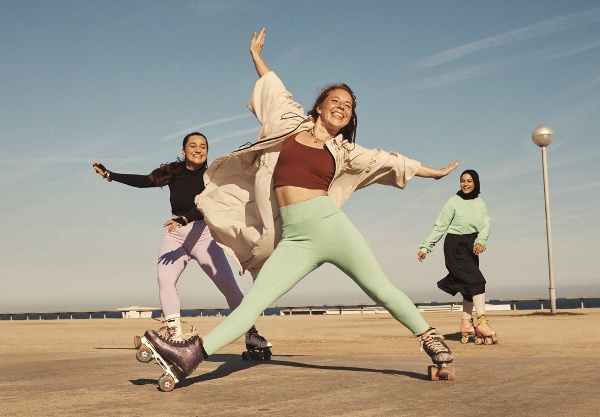 H&amp;M Move Generationenübergreifende Movewear