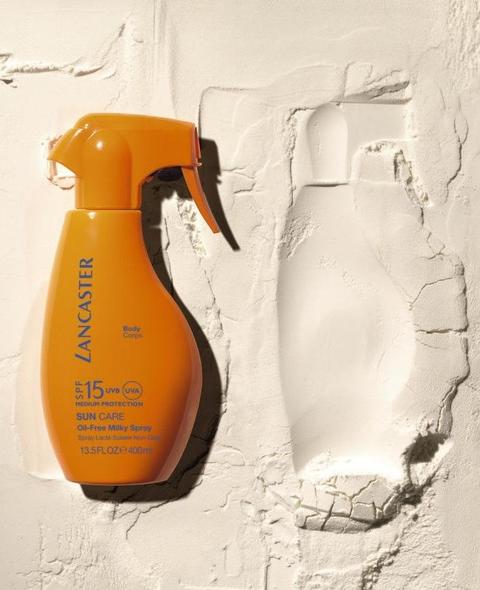 Lancaster Jumbo Sun Care Oil Free Milky Spray SPF 15 Lancaster Jumbo Sun Care Oil Free Milky Spray SPF 15