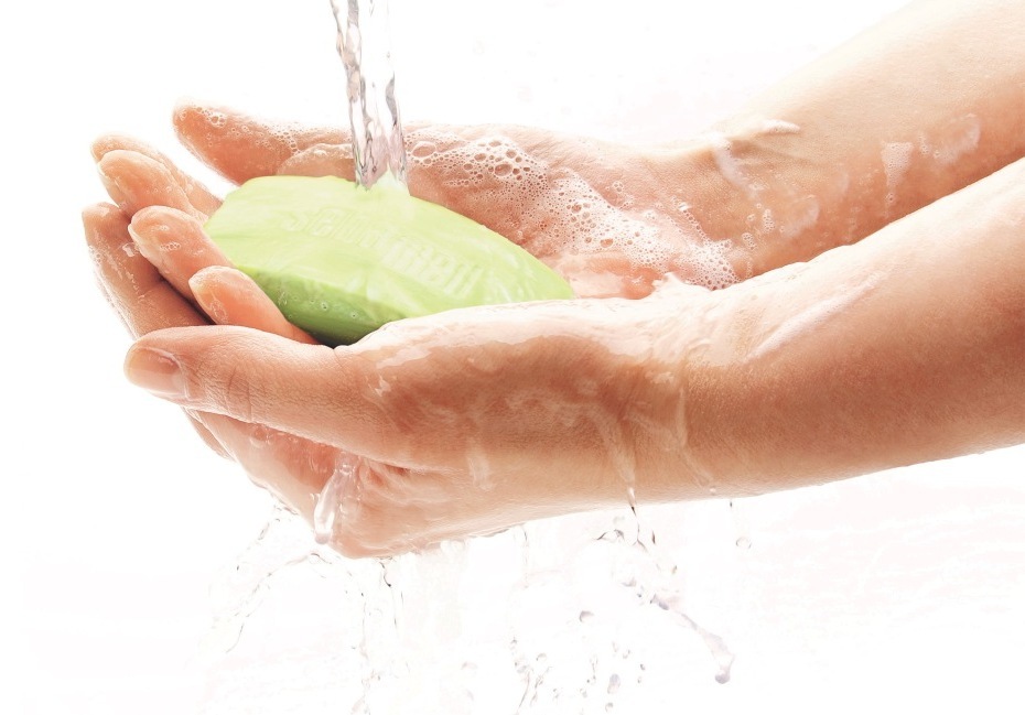 Gründliches Händewaschen gelingt in fünf Schritten und dauert in der Regel 20 bis 30 Sekunden 