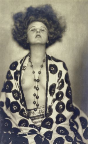 MADAME D´ORA (DORA PHILIPPINE KALLMUS), Elsie Altmann-Loos, 1922 